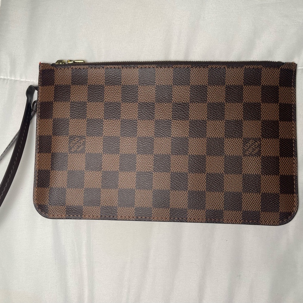 Louis Vuitton Neverfull Pouch